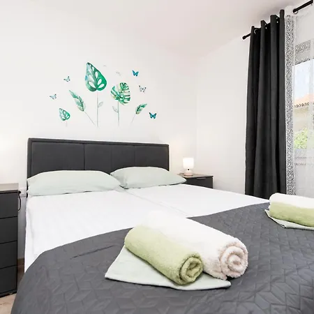 Apartment Luna Pula